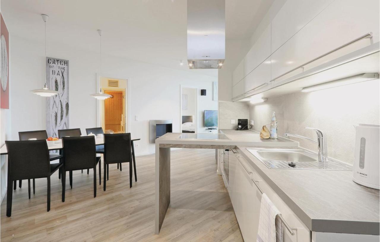 Lovely Apartment In Luebeck Travemuende With Wifi エクステリア 写真